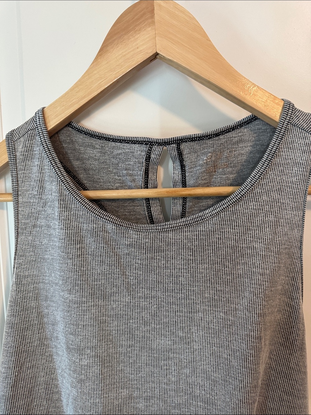 Sleeveless Ribbed Knit Tank Top in Gray